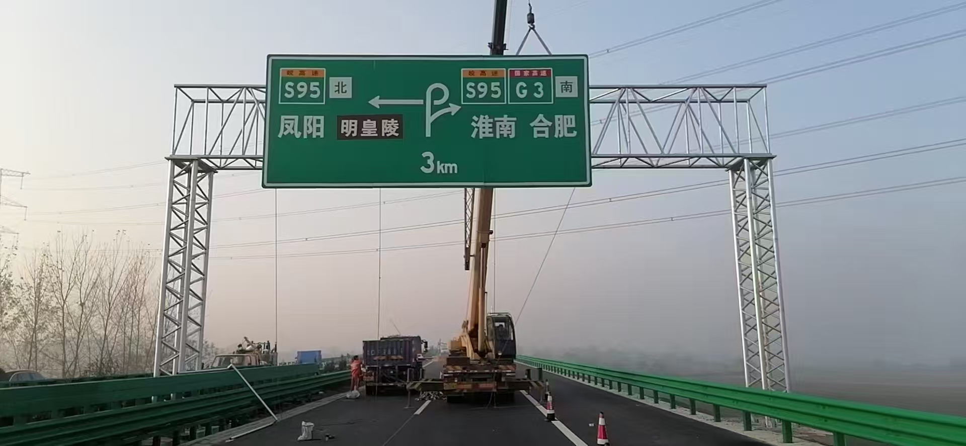 贵阳市标志杆桥梁限高架 - 厂家